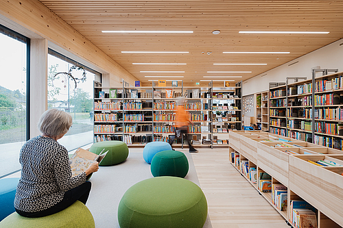 Öffentliche Bücherei Altenstadt von innen